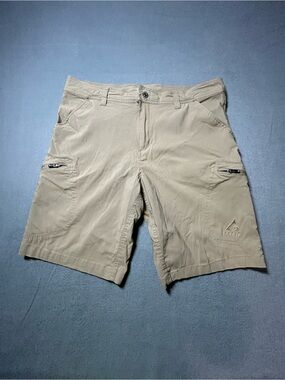 Gerry Weber Men's Khaki Cargo Shorts with Zip Pockets